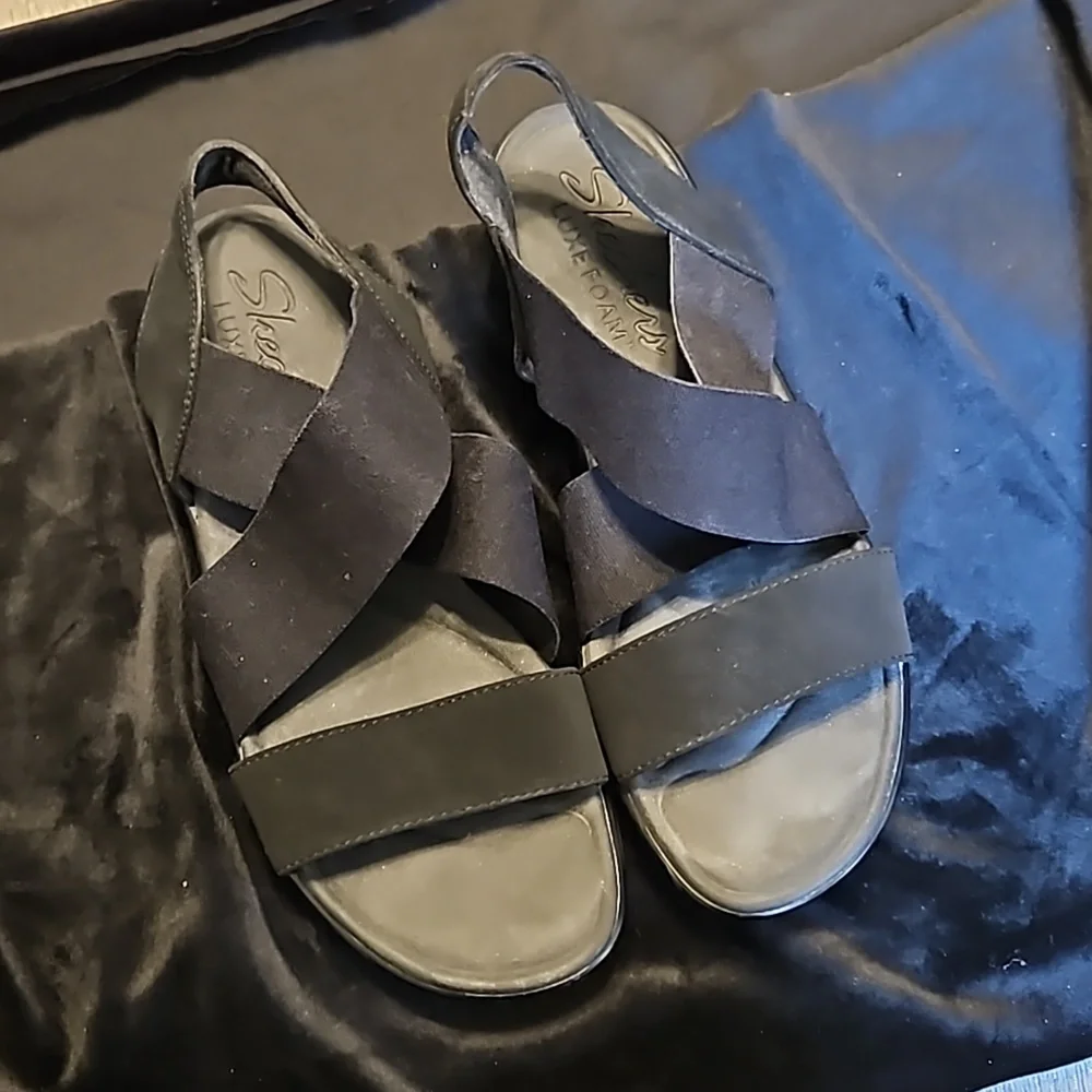 Sketchers luxefoam black suede and elastic  Sandals Size 8 - Picture 2 of 6
